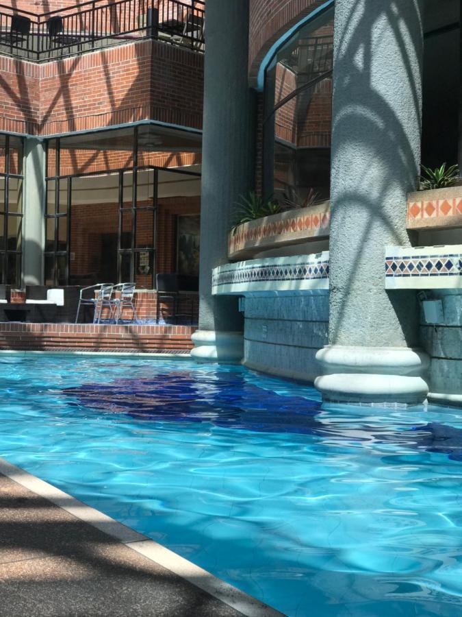 莫拉莱斯国际酒店及会议中心 Ibagué 外观 照片 The indoor pool at the hotel