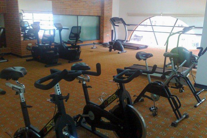 莫拉莱斯国际酒店及会议中心 Ibagué 外观 照片 The gym at the hotel