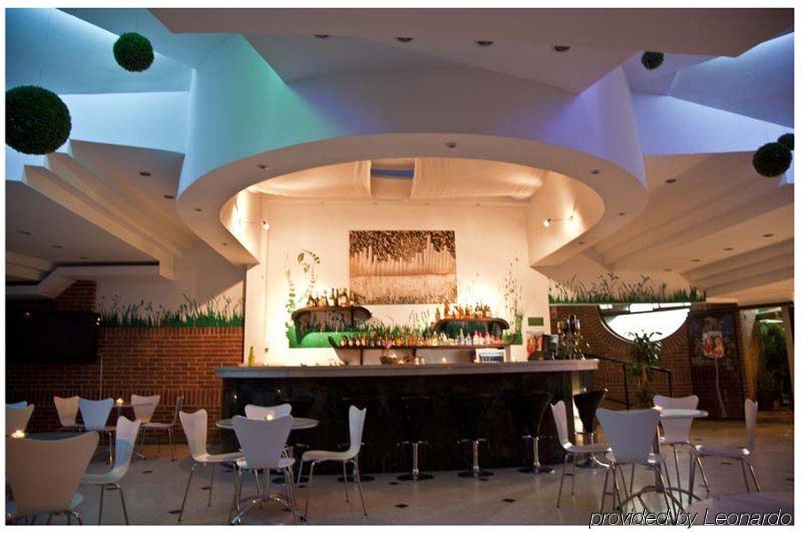 莫拉莱斯国际酒店及会议中心 Ibagué 外观 照片 The bar at the 1001 nights lounge
